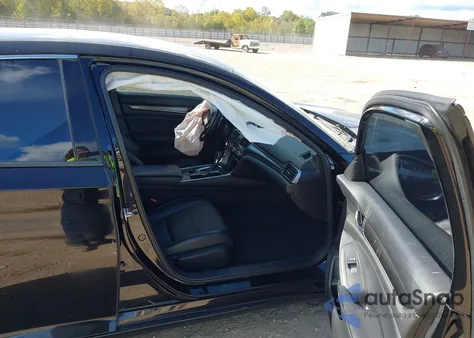 2018 Honda Accord Sport z USA, uszkodzony, nr VIN 1HGCV1F35JA061346